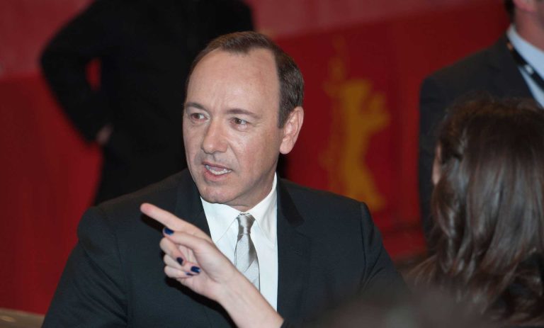 Anklager mod Kevin Spacey droppet - frontrow.dk