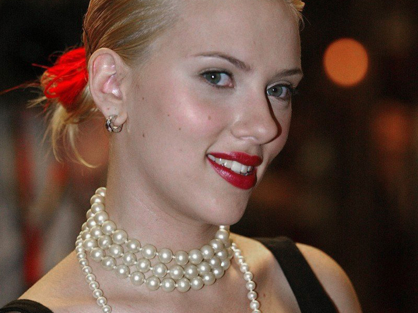 Scarlett Johansson sagsøger Disney - frontrow.sk